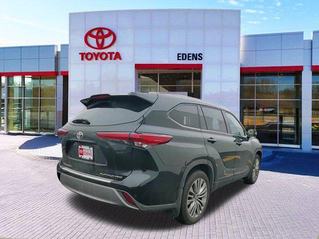 used 2022 Toyota Highlander car, priced at $40,990