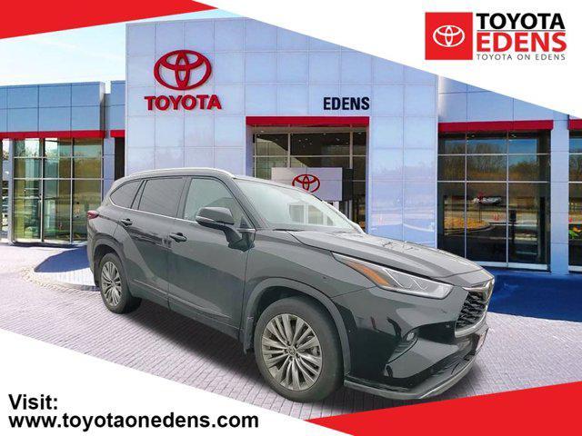 used 2022 Toyota Highlander car, priced at $41,490