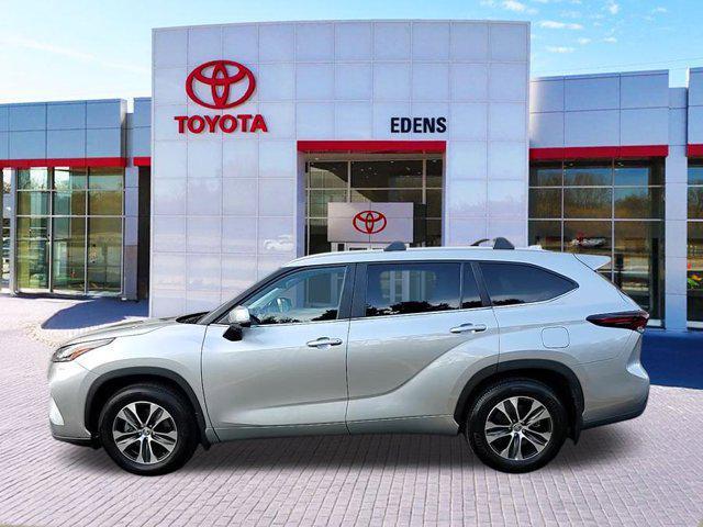 used 2024 Toyota Highlander car, priced at $39,490