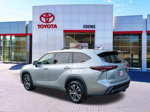 used 2024 Toyota Highlander car, priced at $39,490