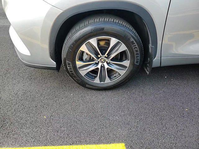 used 2024 Toyota Highlander car, priced at $39,490