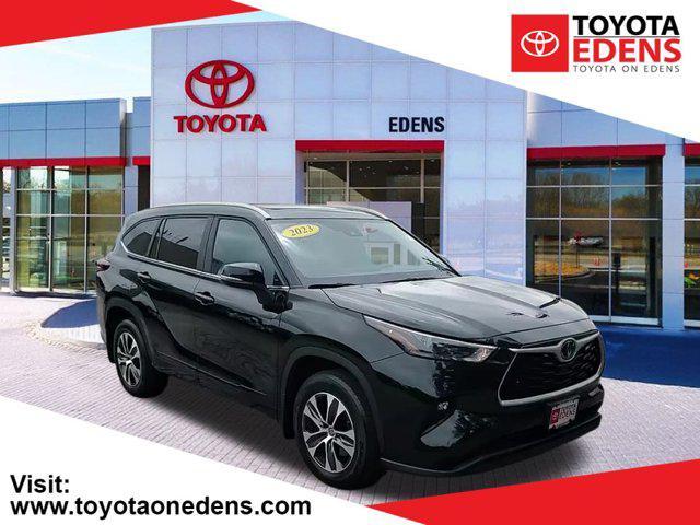 used 2023 Toyota Highlander car, priced at $39,990