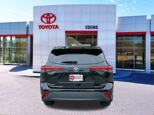 used 2023 Toyota Highlander car, priced at $39,990