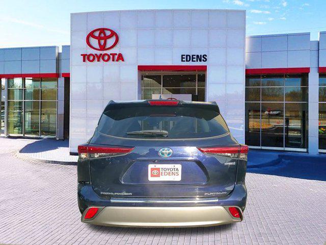 used 2022 Toyota Highlander Hybrid car, priced at $35,490