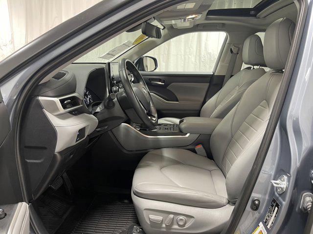 used 2021 Toyota Highlander car, priced at $31,990