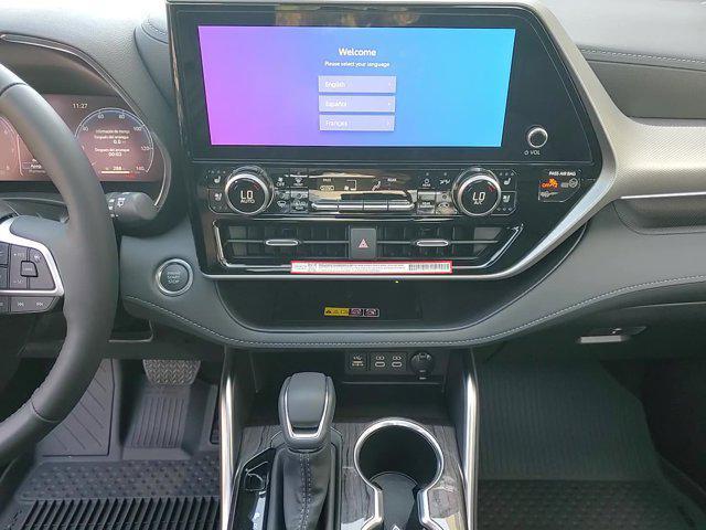 new 2025 Toyota Highlander car, priced at $57,350