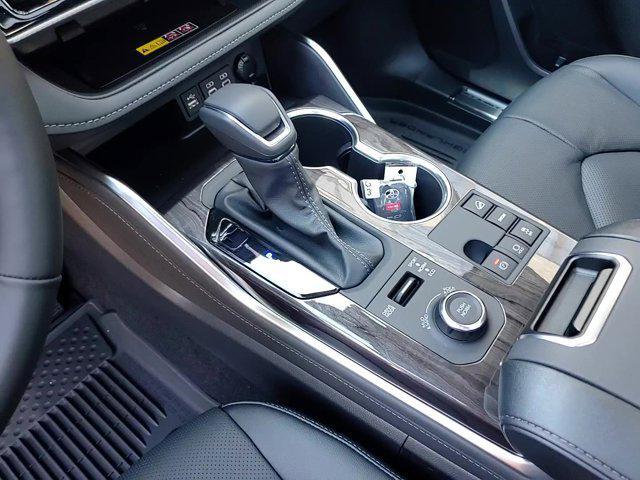 new 2025 Toyota Highlander car, priced at $57,350