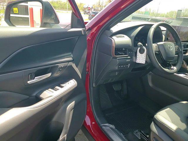 new 2025 Toyota Grand Highlander Hybrid car, priced at $61,582