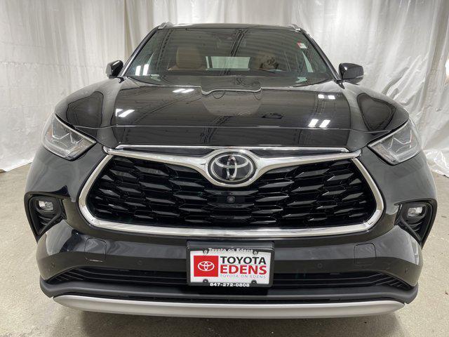 used 2021 Toyota Highlander car, priced at $41,990