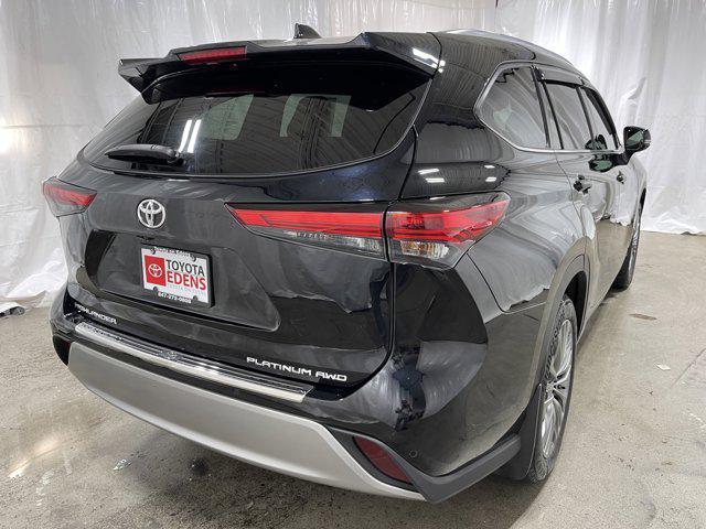 used 2021 Toyota Highlander car, priced at $41,490
