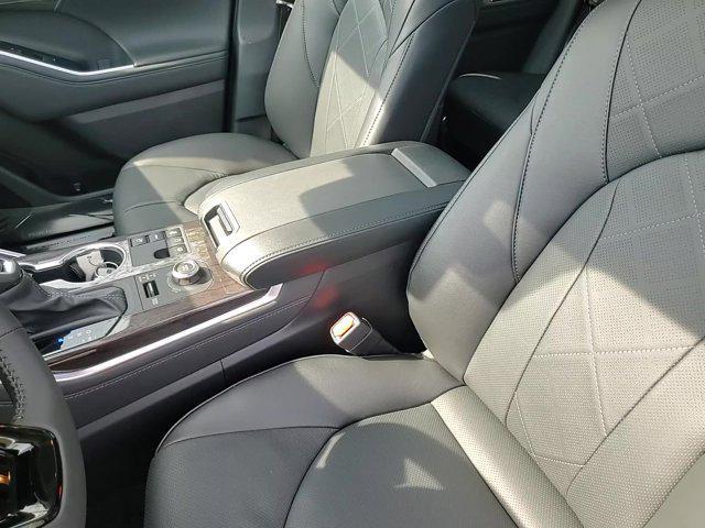 new 2025 Toyota Highlander car, priced at $57,281