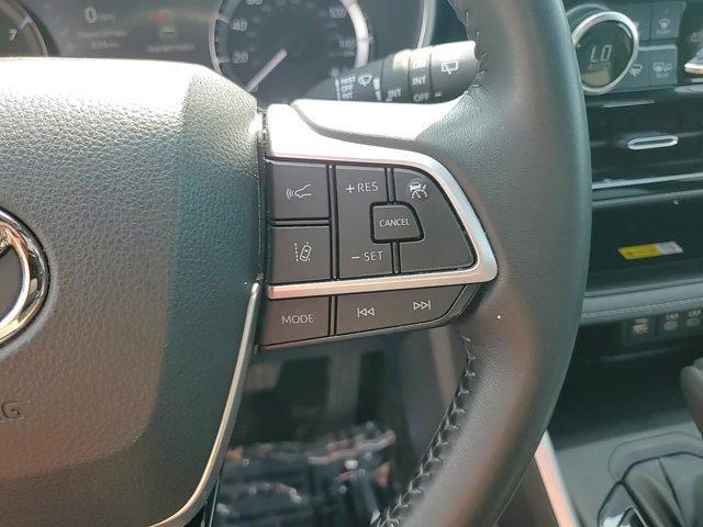 used 2023 Toyota Highlander car, priced at $37,490