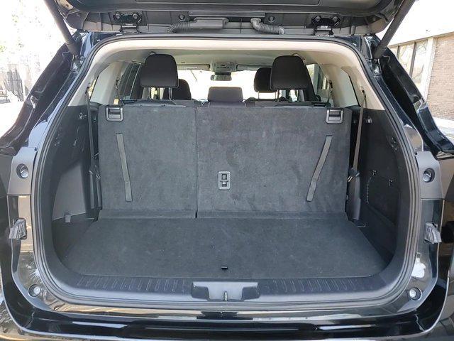 used 2024 Toyota Highlander car, priced at $38,990