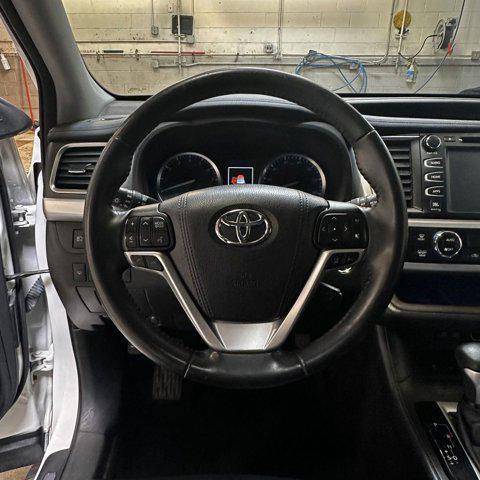 used 2018 Toyota Highlander car, priced at $27,990