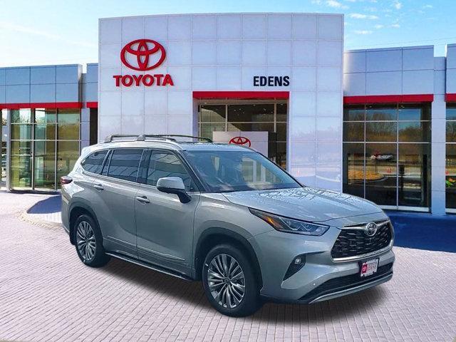 new 2025 Toyota Highlander Hybrid car, priced at $58,905