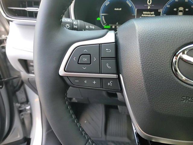 new 2025 Toyota Highlander Hybrid car, priced at $58,905