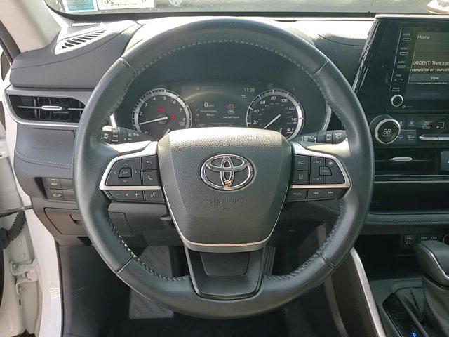 used 2022 Toyota Highlander car, priced at $37,490
