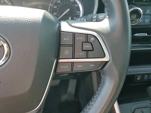 used 2022 Toyota Highlander car, priced at $37,490
