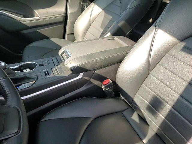 used 2022 Toyota Highlander car, priced at $37,490