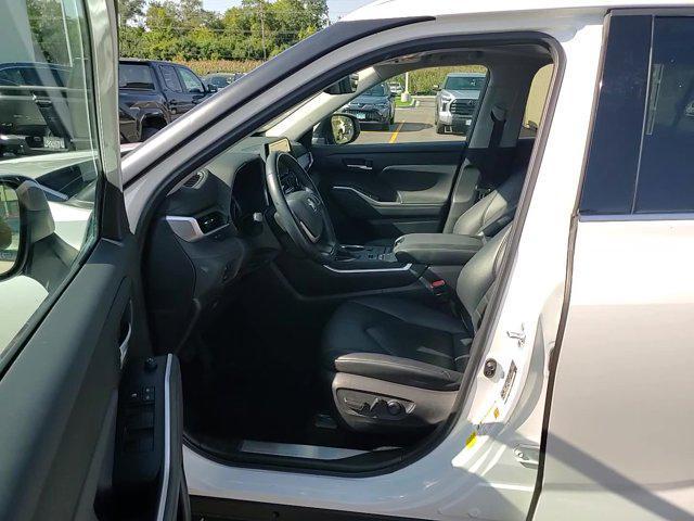 used 2022 Toyota Highlander car, priced at $37,490