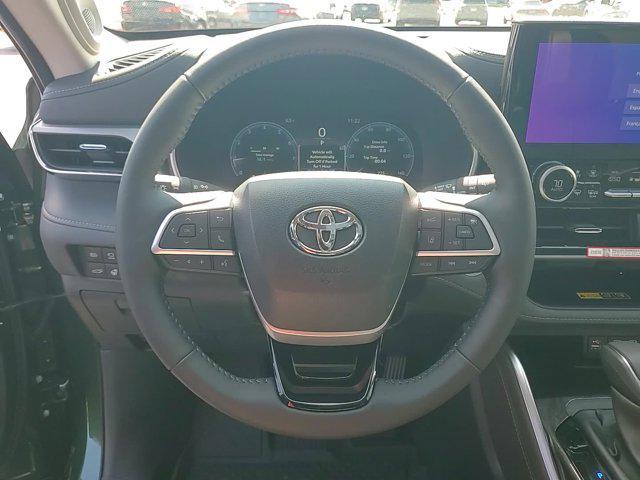 new 2025 Toyota Highlander car, priced at $57,595