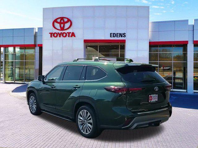 new 2025 Toyota Highlander car, priced at $57,595