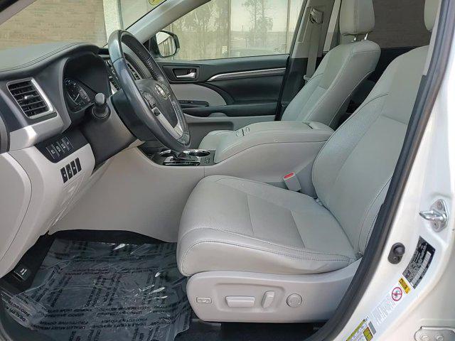 used 2019 Toyota Highlander car, priced at $28,490