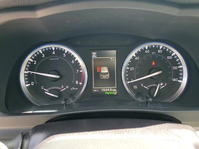 used 2019 Toyota Highlander car, priced at $27,490