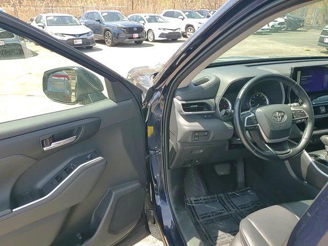 used 2023 Toyota Highlander car, priced at $37,990