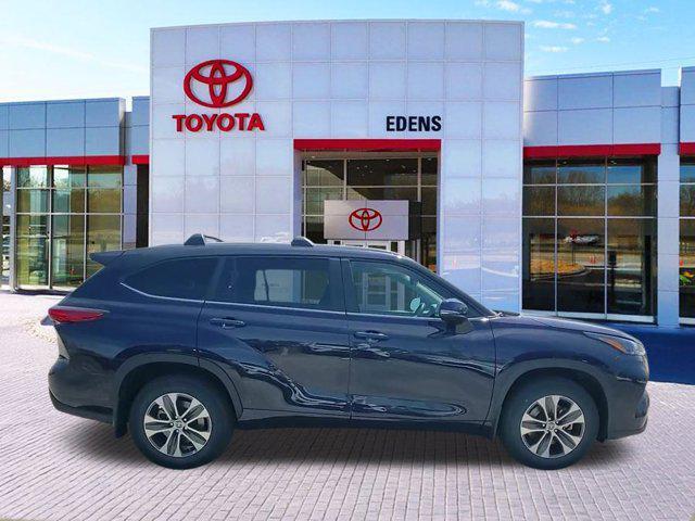 used 2023 Toyota Highlander car, priced at $37,990