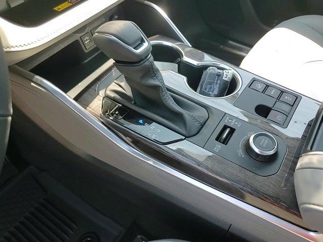 new 2025 Toyota Highlander car, priced at $55,956