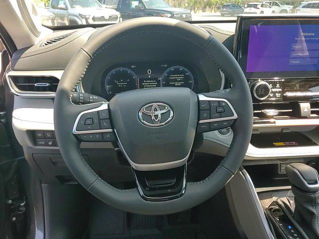 new 2025 Toyota Highlander car, priced at $55,956