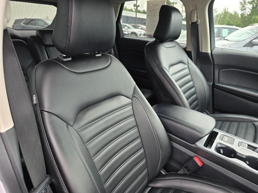 used 2022 Ford Edge car, priced at $22,999