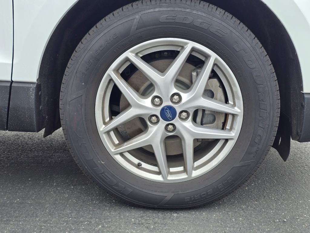 used 2022 Ford Edge car, priced at $22,999