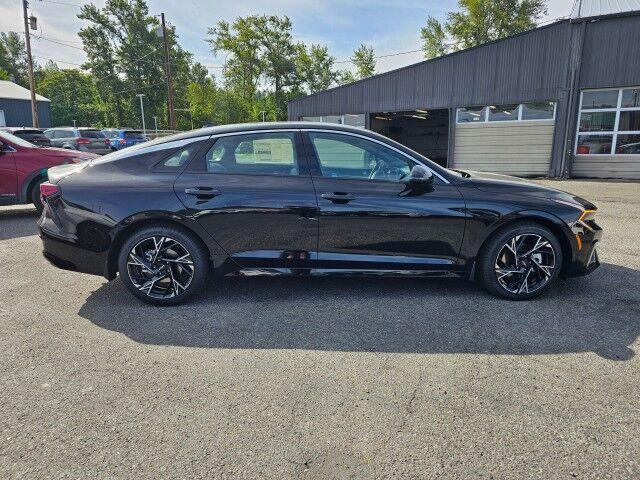 new 2025 Kia K5 car, priced at $33,275