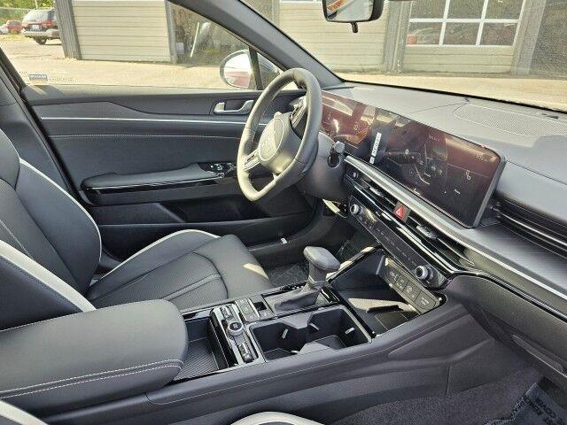 new 2025 Kia K5 car, priced at $33,275