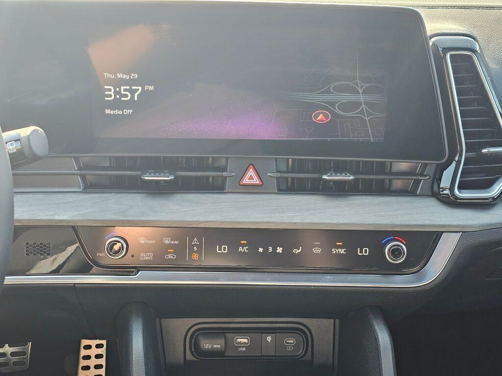 new 2025 Kia Sportage car, priced at $40,275