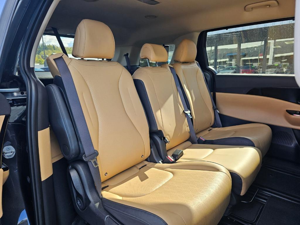 used 2024 Kia Carnival car, priced at $36,999