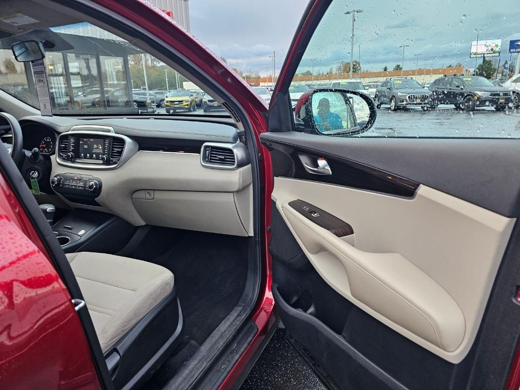 used 2020 Kia Sorento car, priced at $14,999