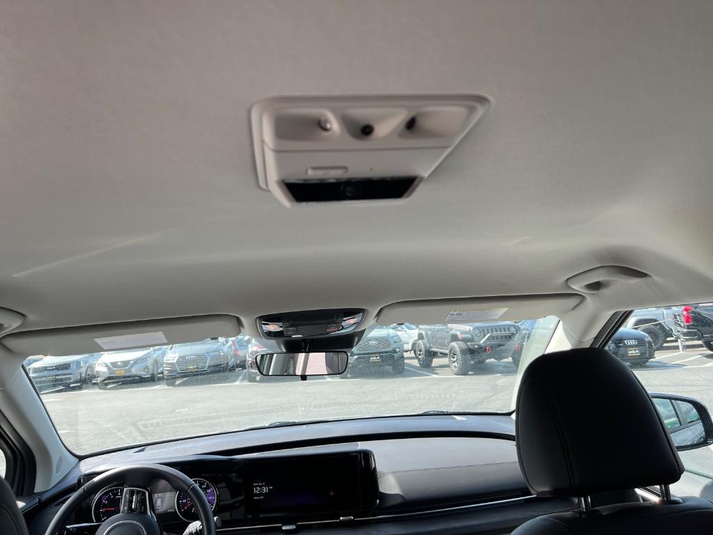 used 2024 Kia Carnival car, priced at $39,689