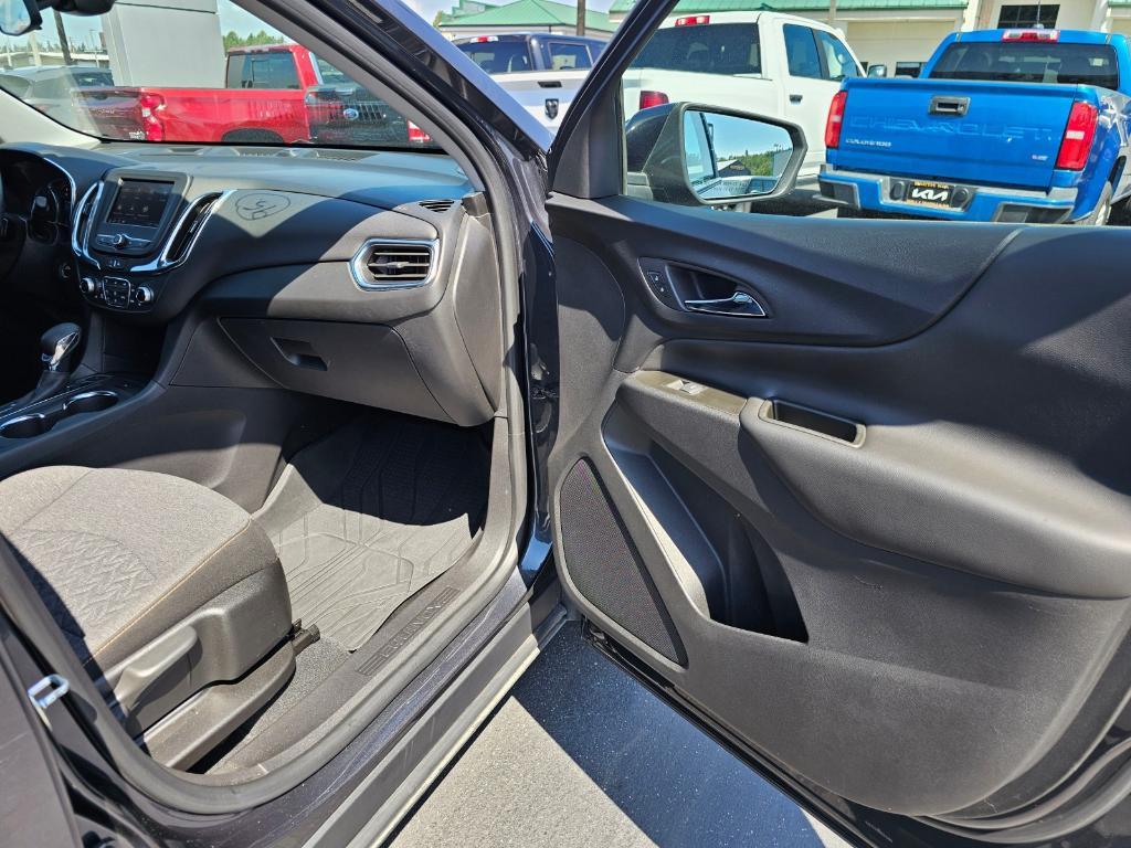 used 2022 Chevrolet Equinox car, priced at $20,999