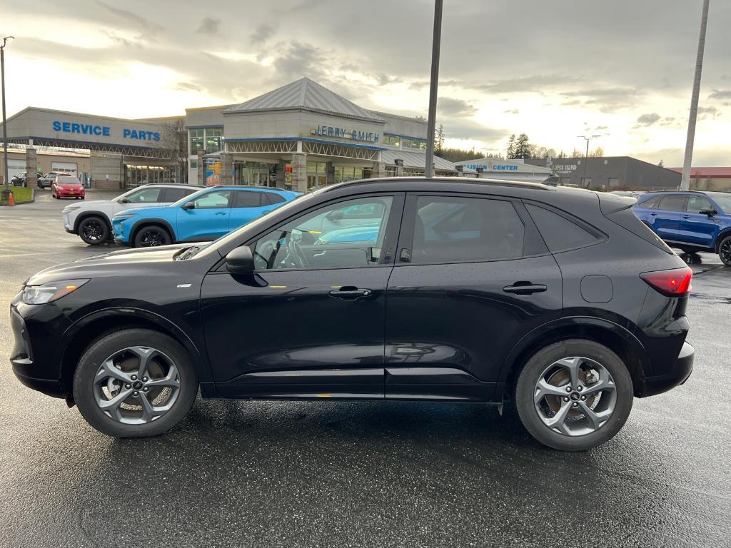 used 2023 Ford Escape car, priced at $25,913