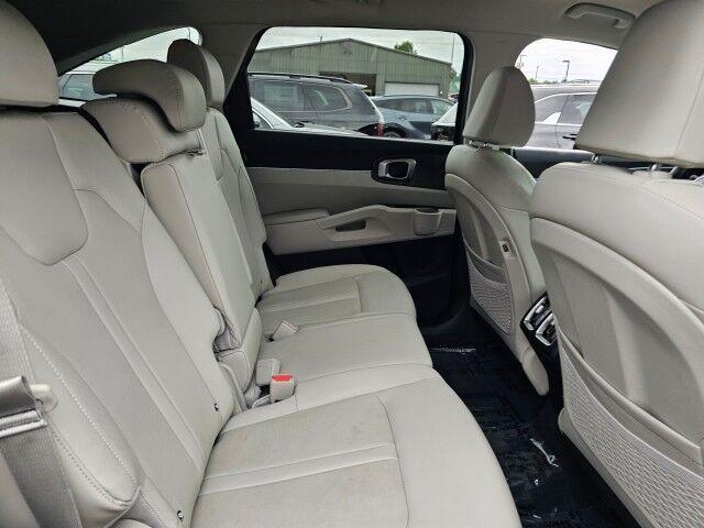used 2024 Kia Sorento car, priced at $38,989