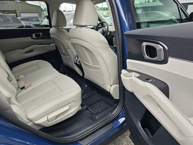 used 2024 Kia Sorento car, priced at $38,989