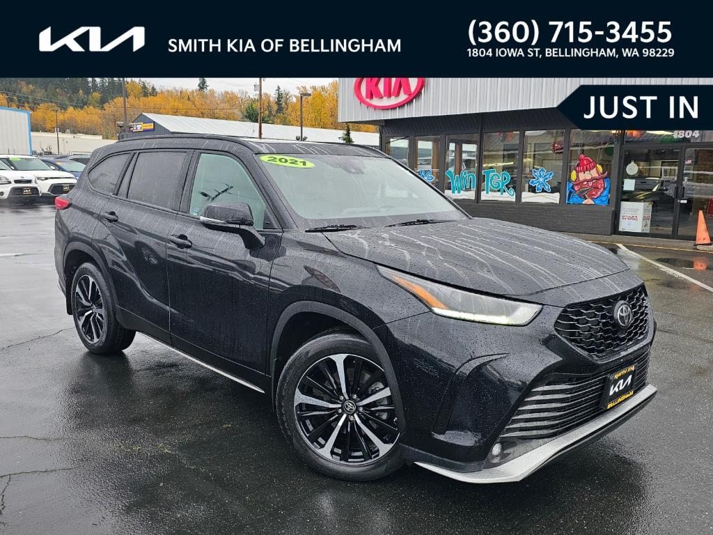 used 2021 Toyota Highlander car