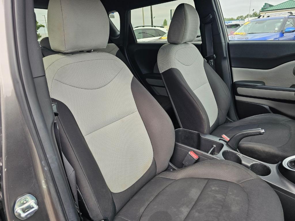 used 2015 Kia Soul car, priced at $5,999