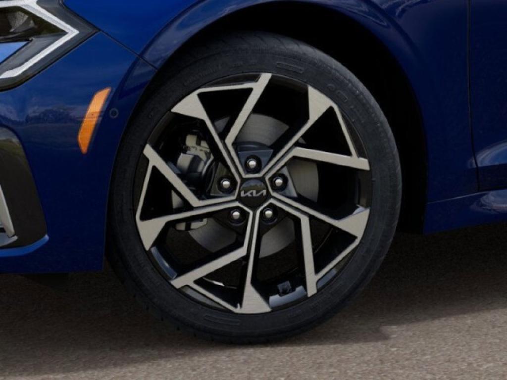 new 2025 Kia K5 car, priced at $32,999