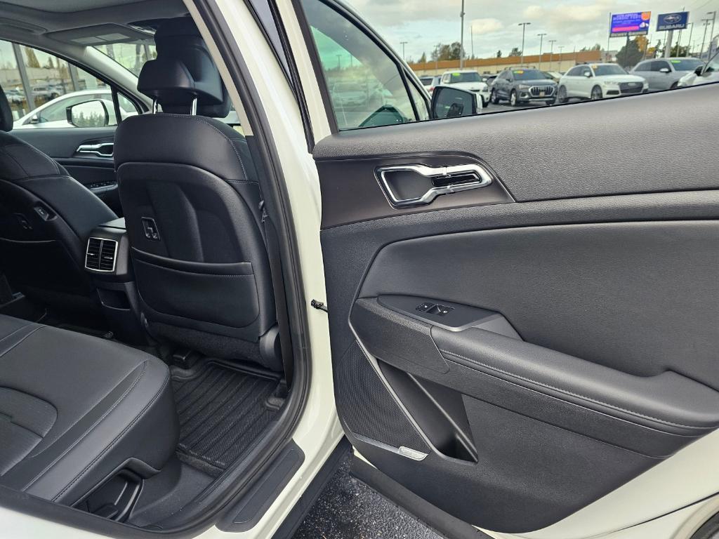 used 2026 Kia Sportage Hybrid car, priced at $39,999