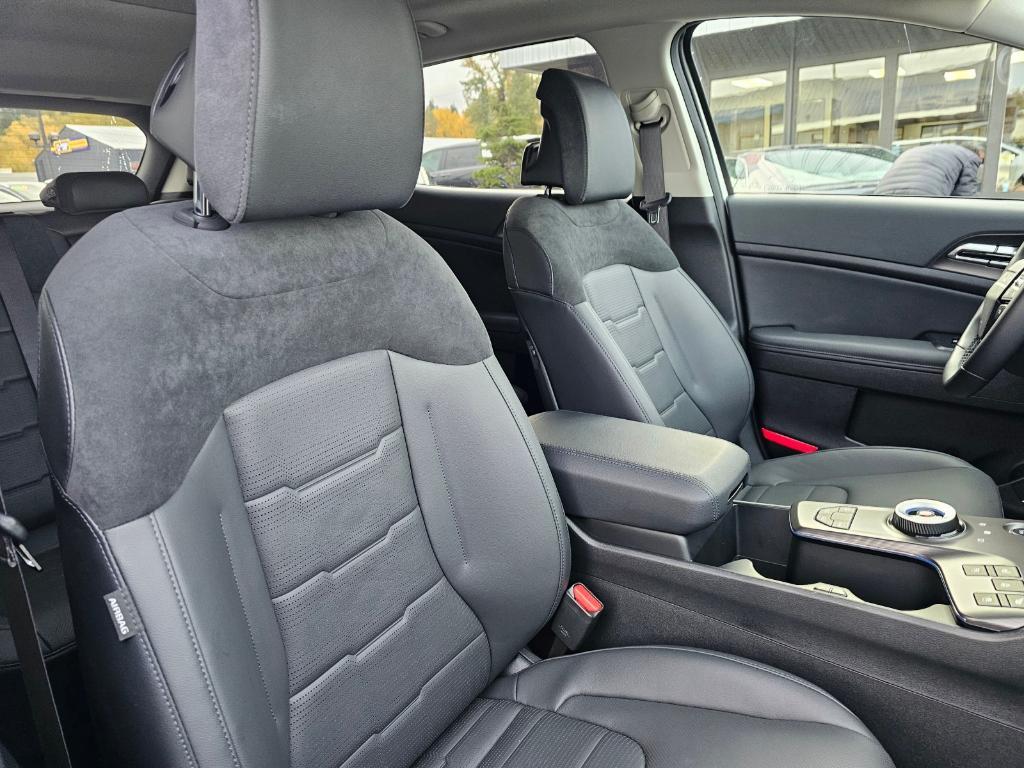 used 2026 Kia Sportage Hybrid car, priced at $39,999