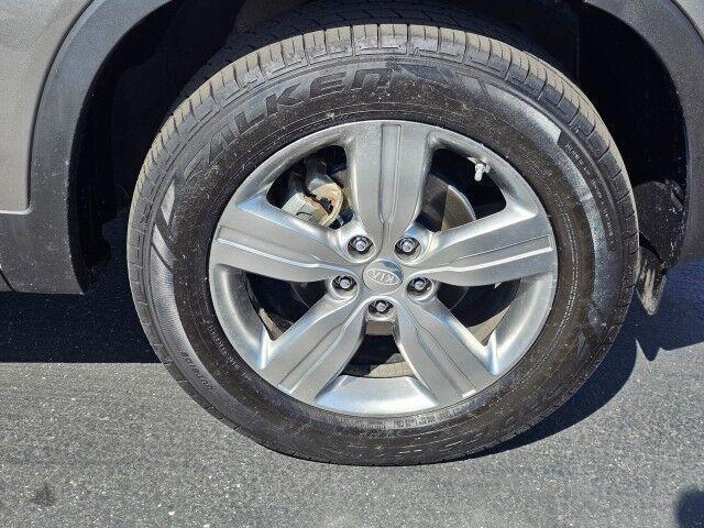 used 2013 Kia Sorento car, priced at $10,989